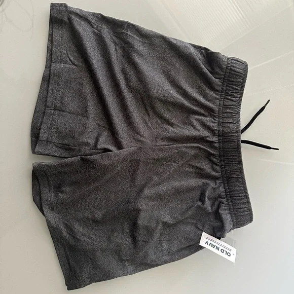 Old Navy Gray Athletic Shorts Elastic Waistband Lightweight - Picture 2 of 2